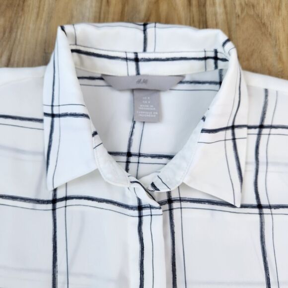 ☔️🩵H&M Ivory & Gray Windowpane Buttoned Front Long Sleeve Top Size 4 - Picture 5 of 12